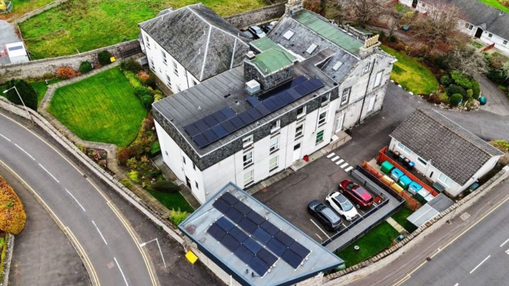 Solar PV Viewlands House